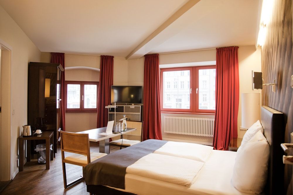 undefined Hotel Adele 10