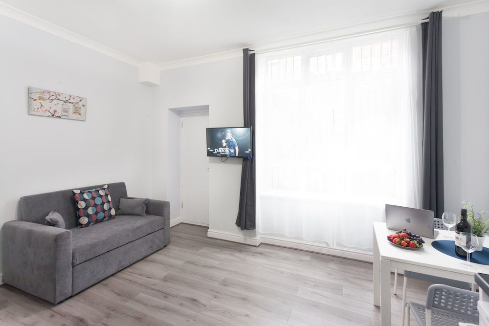 City Apartments Kings Cross Comfort Apartment, Private Bathroom (8) 9