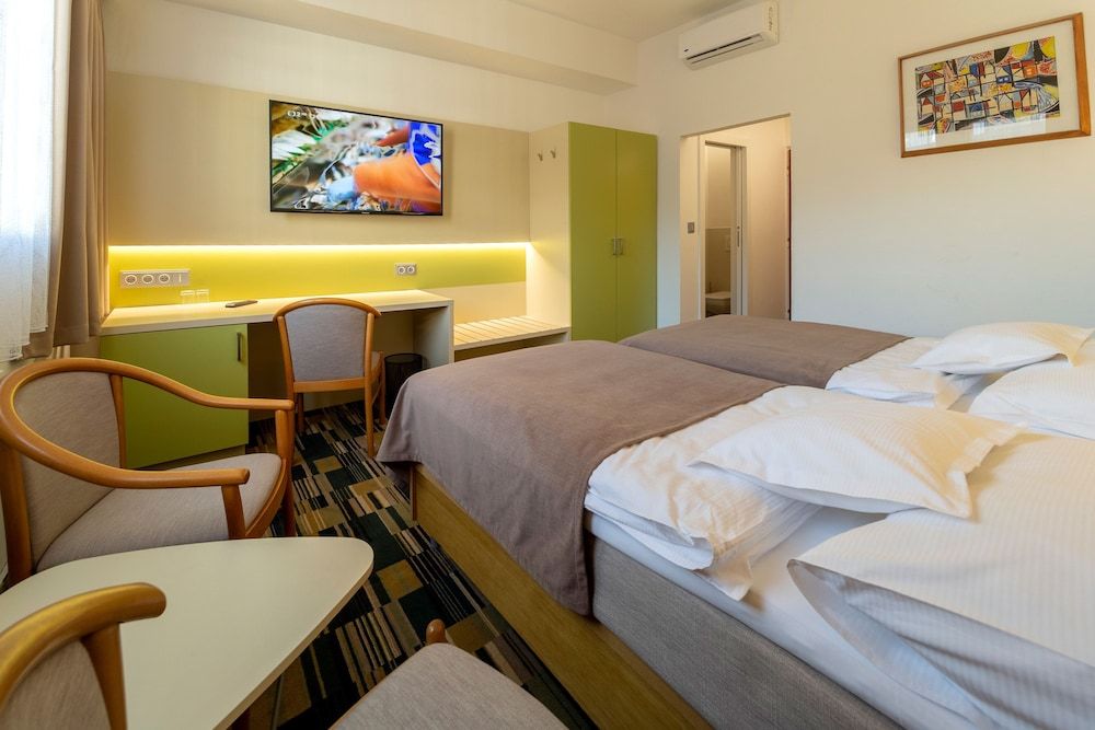 Hotel Continental Standard Double Room 2