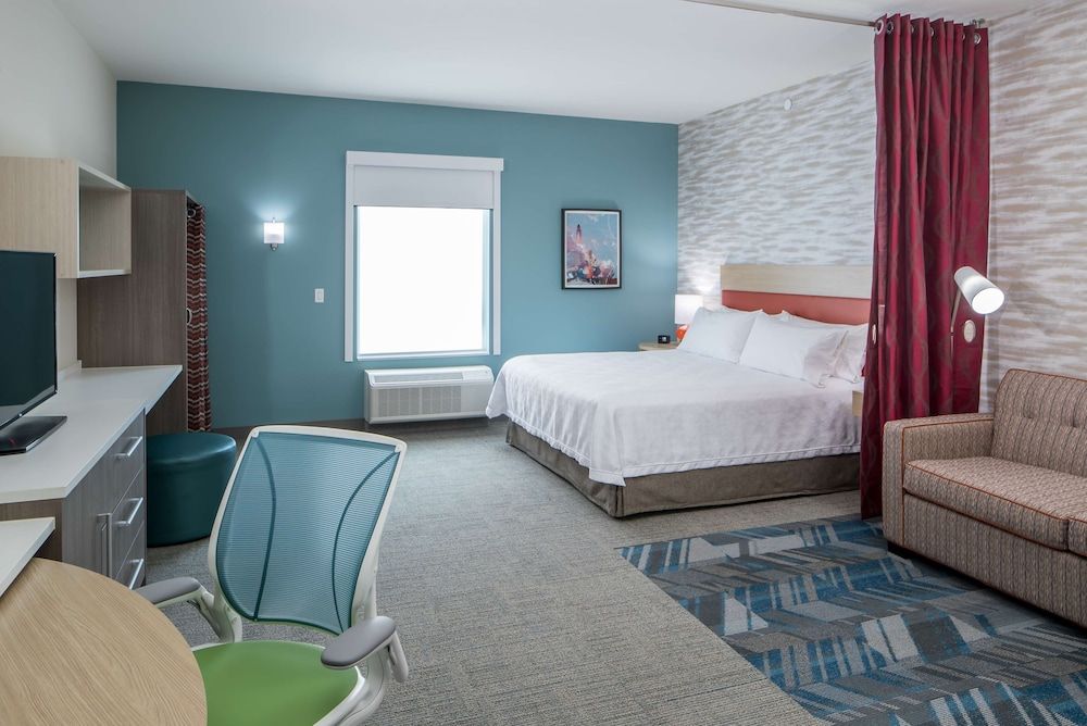 Studio, 1 King Bed, Accessible, Bathtub