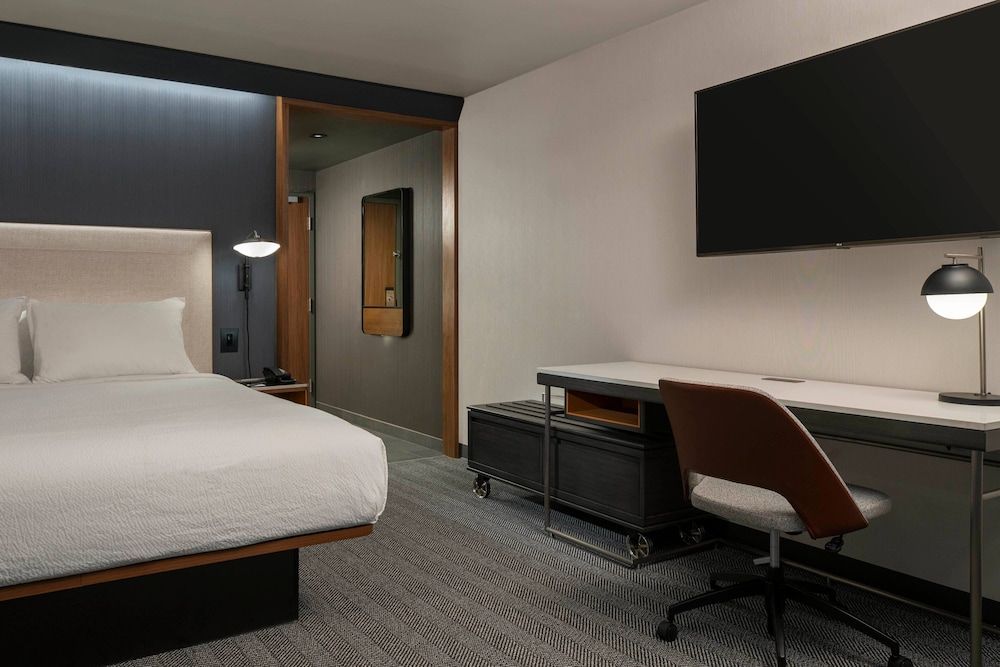 Room, 1 King Bed, Non Smoking