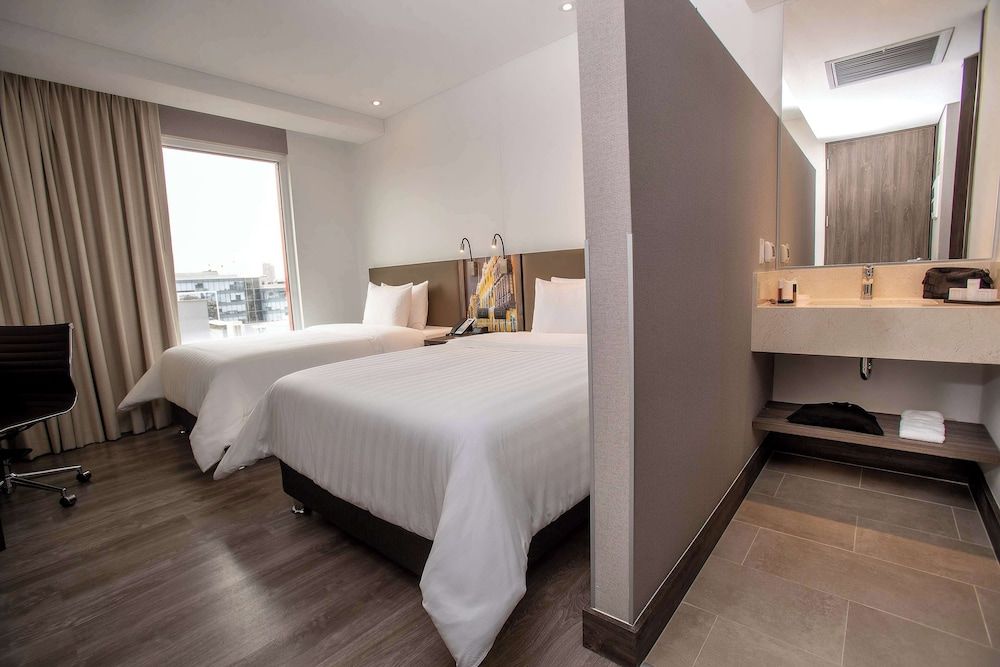 Hampton by Hilton Lima San Isidro Twin Room, 2 Twin Beds, Non Smoking 3