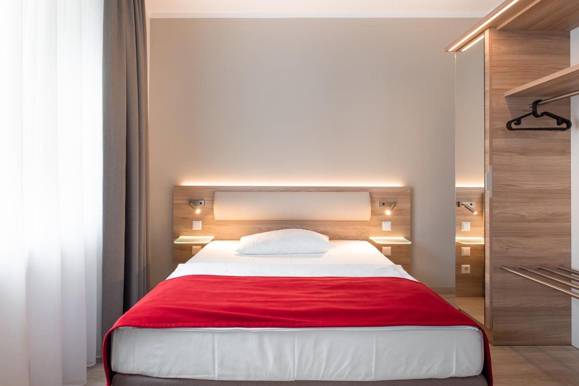 Deluxe Single Room