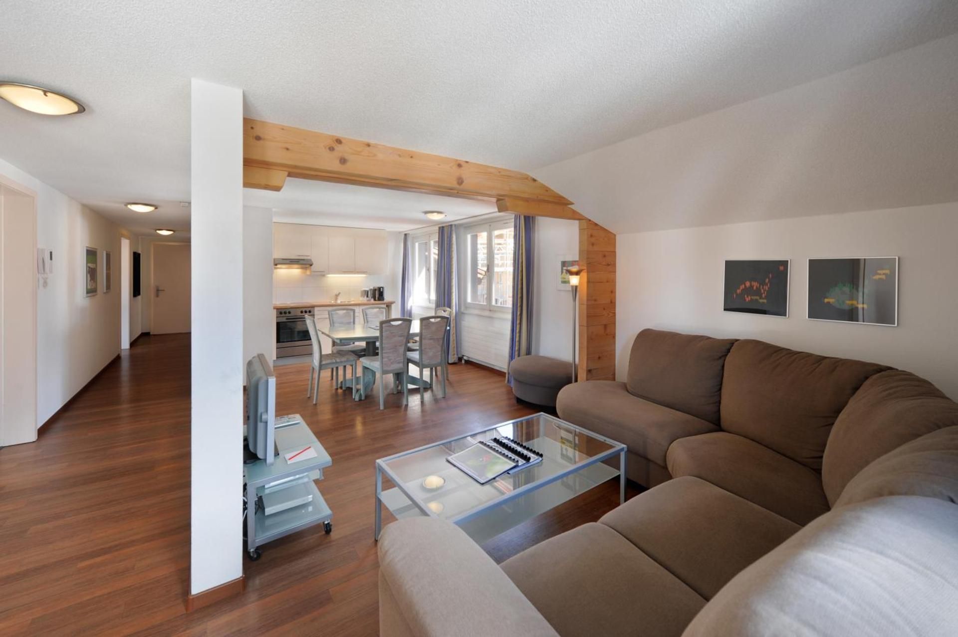 Three-Bedroom Apartment - Attic - Chalet Eiger