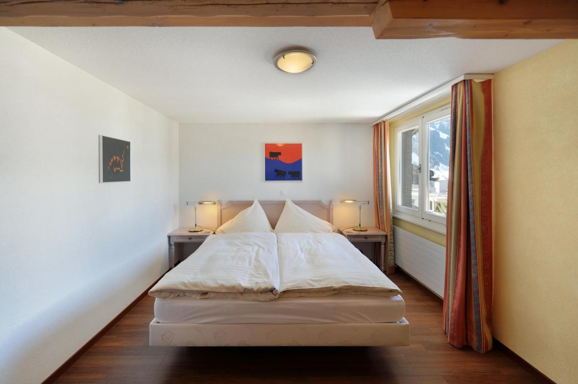 Three-Bedroom Apartment - Attic - Chalet Eiger