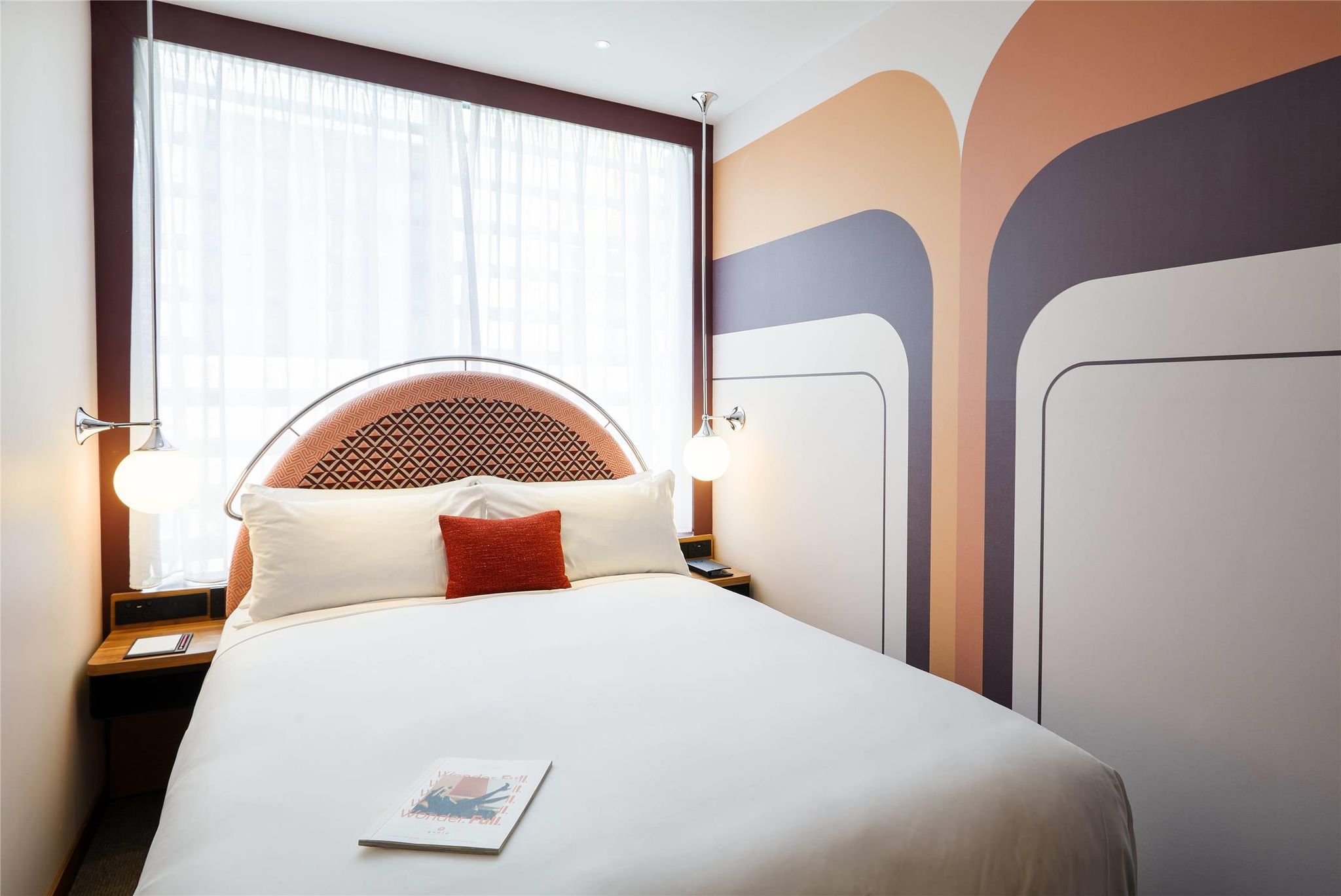 Ovolo Melbourne South Yarra, a Wyndham Hotel Queen bed, 13 sqm, City view, walk-in rain shower, 40″ Smart TV with Chromecast