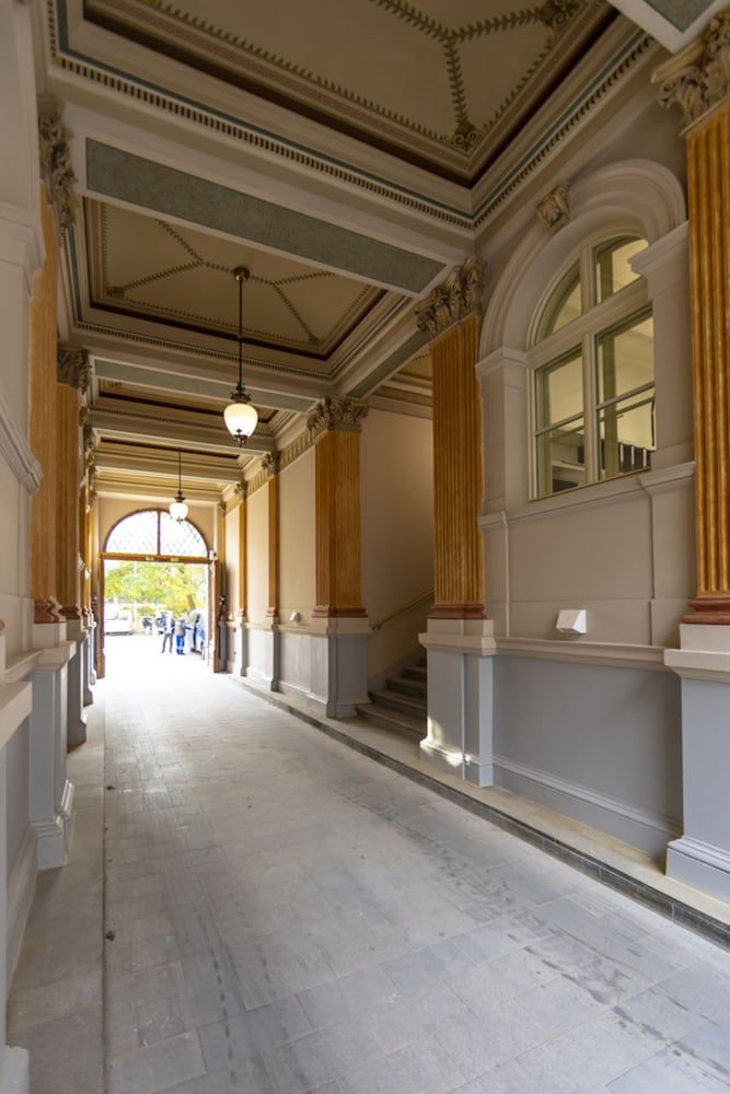 undefined Miss Sophie's Downtown 10