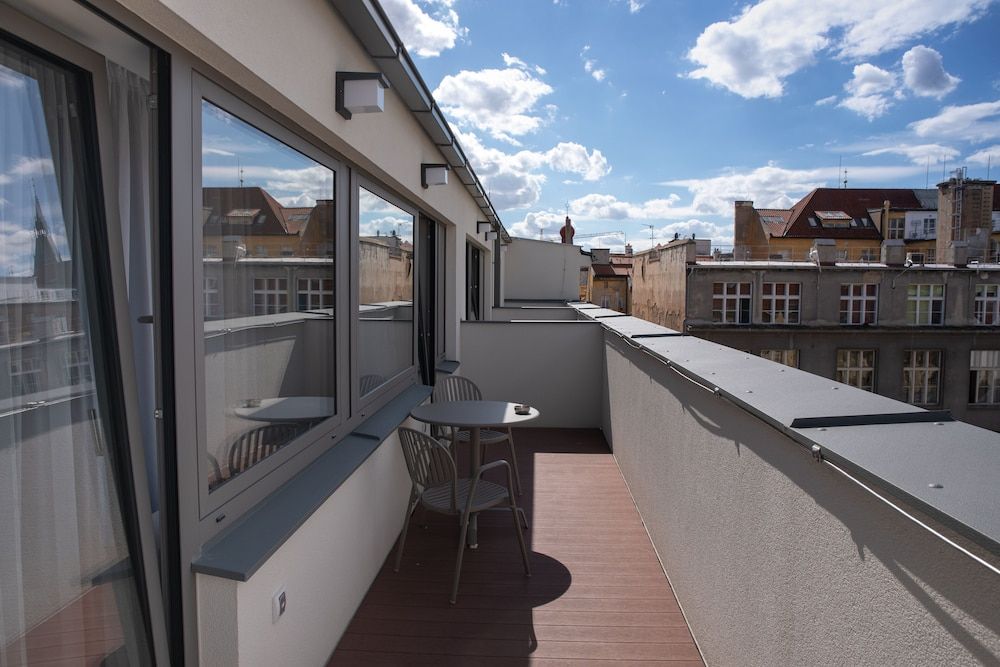 undefined Miss Sophie's Downtown 5