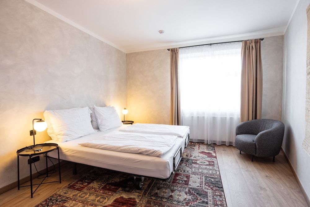 undefined Miss Sophie's Downtown 4