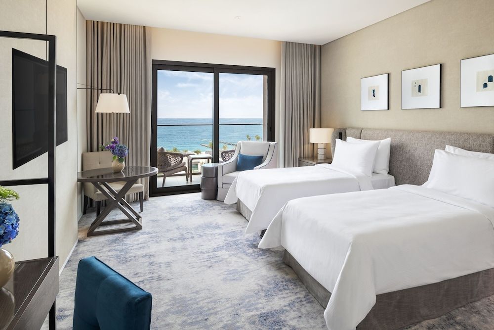 Deluxe Room, 2 Twin Beds, Ocean View