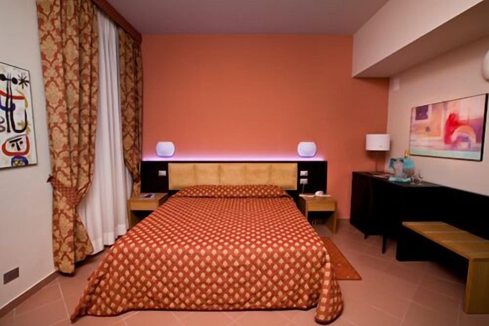 Albergo Vittoria Standard Double Room, 1 Double or 2 Twin Beds 3