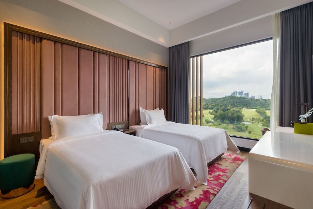 Deluxe Room, 2 Twin Beds, Golf View