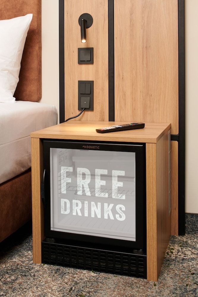 Me and All Hotel ulm, by Hyatt Deluxe Room, 1 King Bed