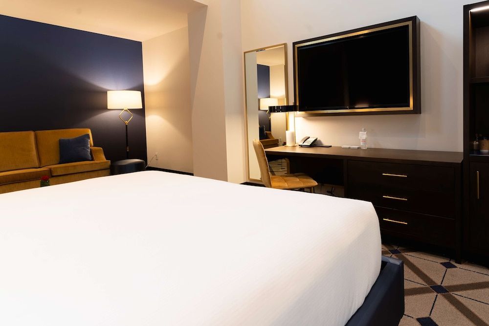 Room, 1 King Bed with Sofa bed (Oversized)
