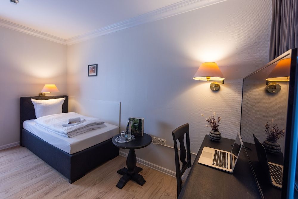 Ravensberger Hof Classic Single Room 2