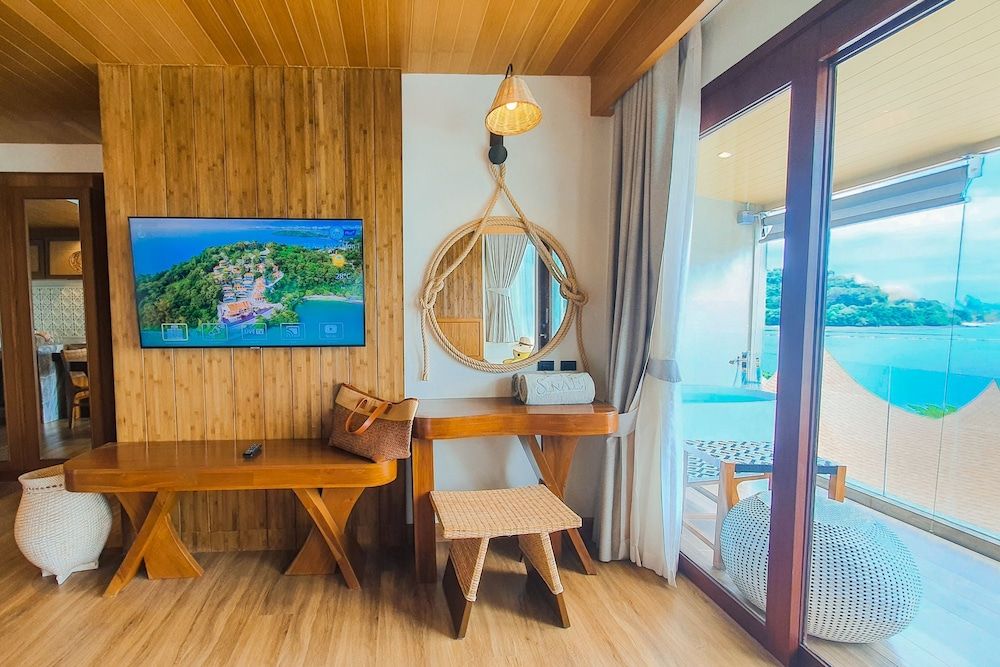 Sinae Phuket Studio Ocean View King bed 14