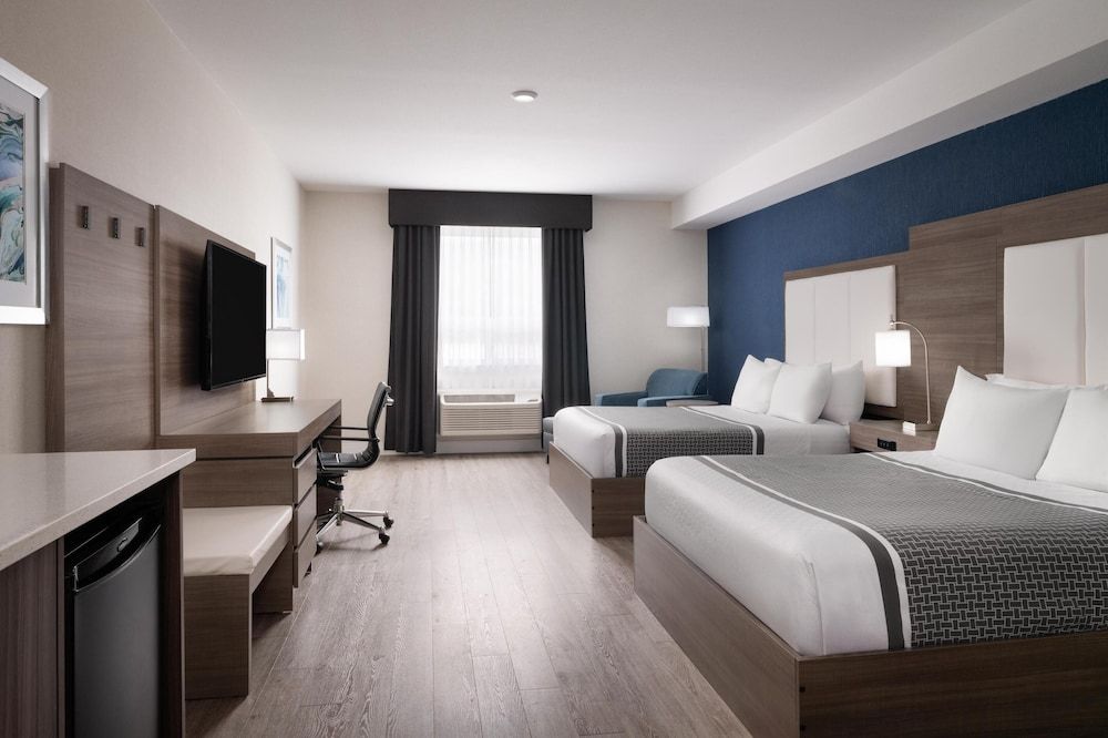 Standard Room, 2 Queen Beds, Non Smoking, Refrigerator & Microwave (Pet Friendly)