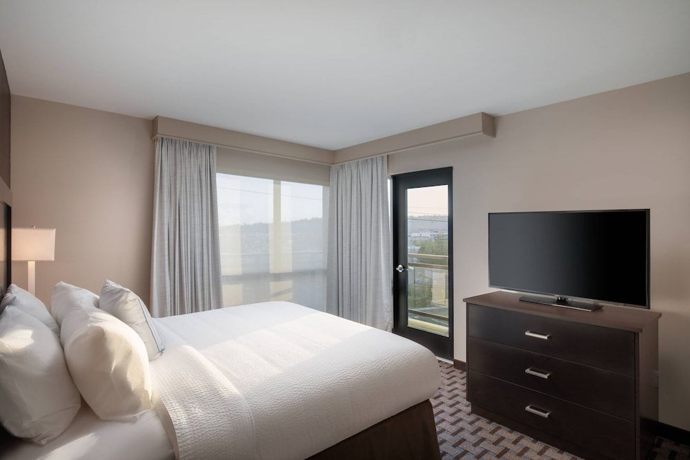 Suite, 1 Bedroom, Balcony