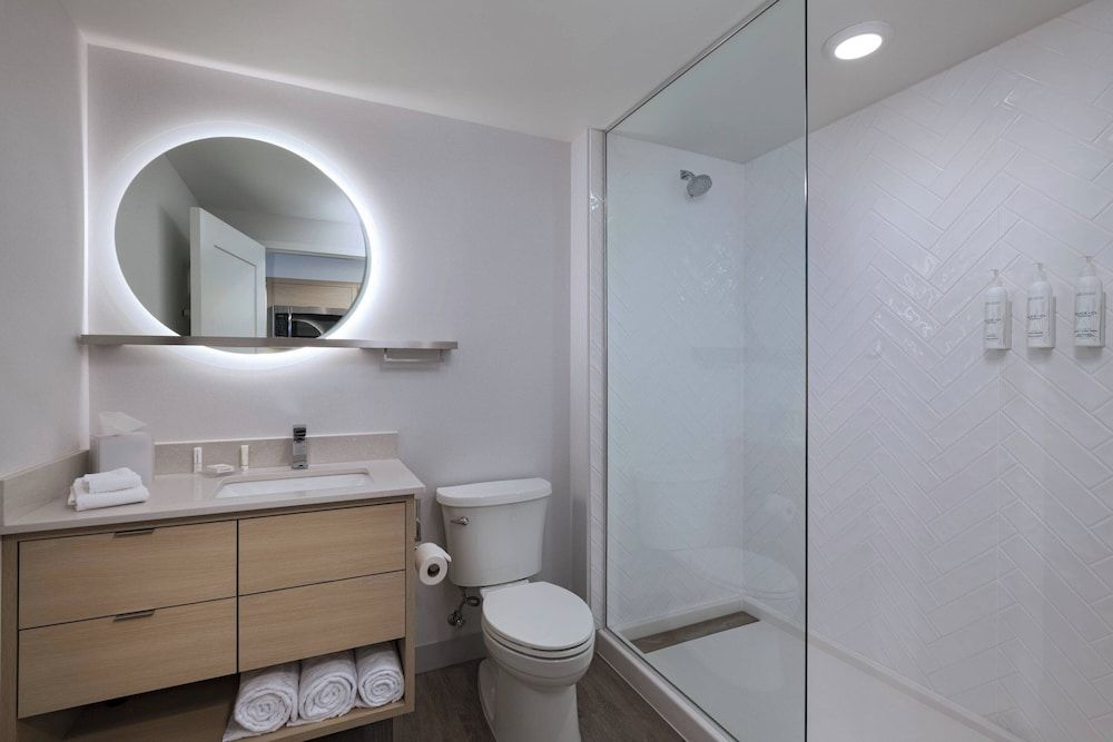 Studio, 2 Queen Beds (Hearing Accessible)