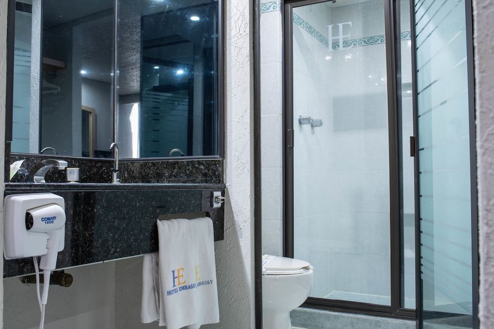 Hotel Embassy Double Room, 2 Queen Beds 8