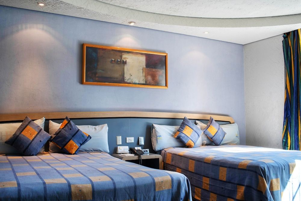 undefined Hotel Embassy 10