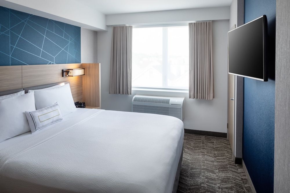 undefined SpringHill Suites by Marriott New York JFK Airport/Jamaica 4