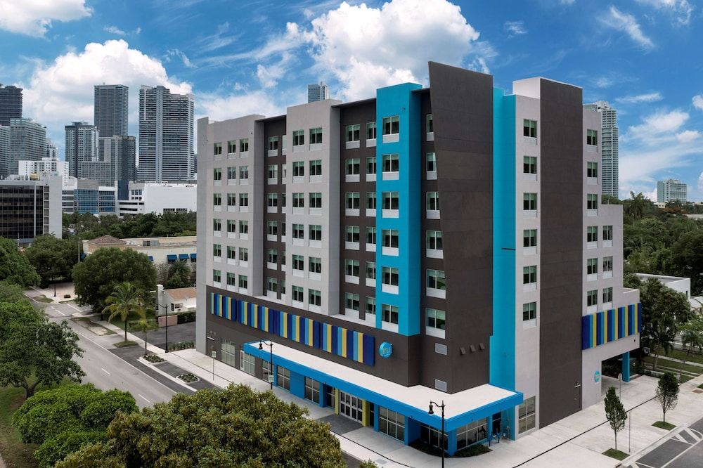undefined Tru by Hilton Miami West Brickell 6
