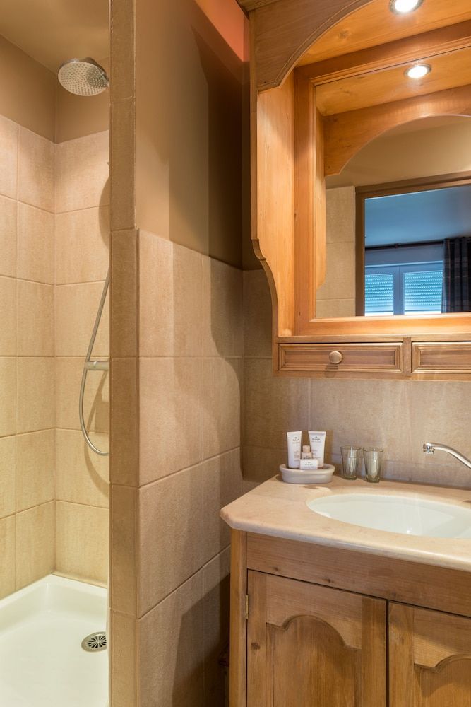 Hôtel et Spa Vent d'Ouest Double Room "Escale" 3