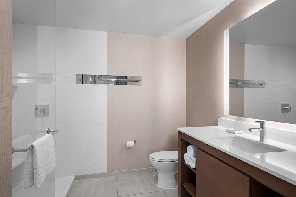 Studio, 1 King Bed, Terrace (Hearing Accessible)