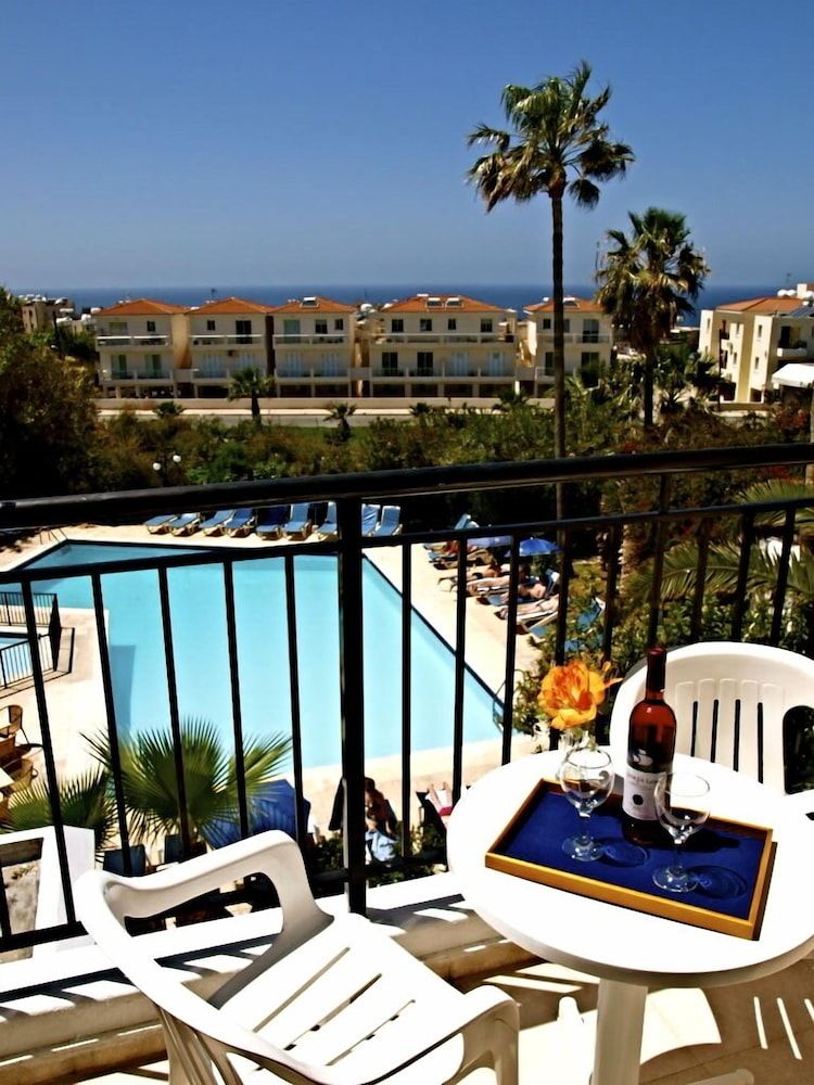 Hilltop Gardens Apartment, 1 Bedroom 6