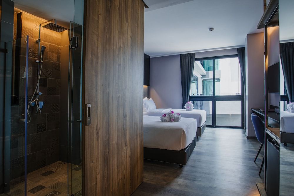 undefined Rak Elegant Hotel Patong 4