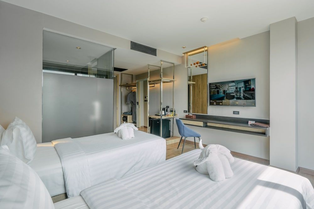 Rak Elegant Hotel Patong Rak Twin Room No Balcony 3