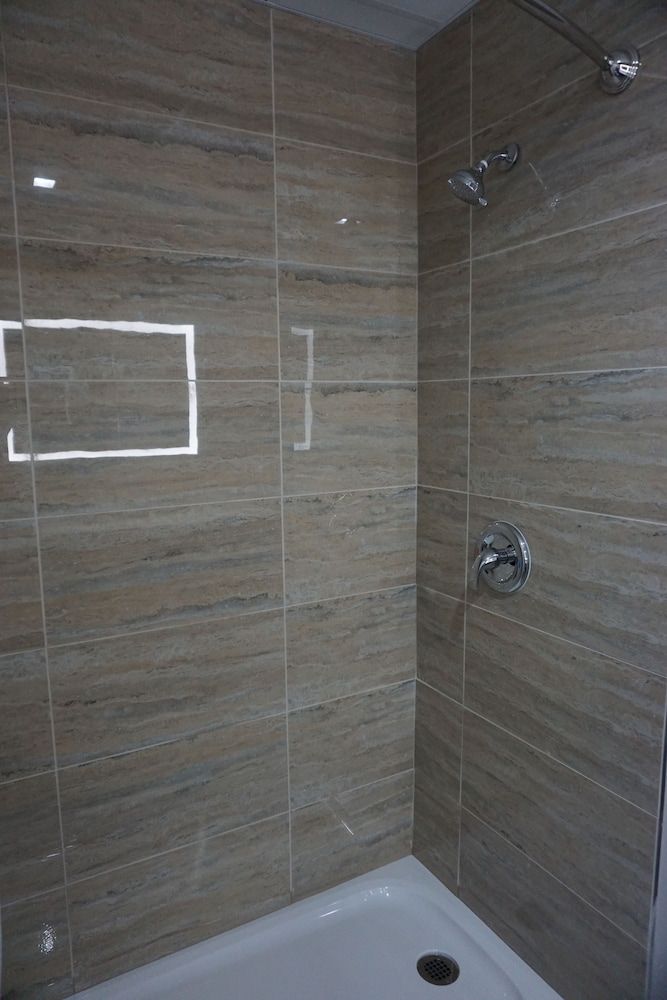 The Waves Hotel, Ascend Hotel Collection Standard Room, 1 King Bed, Non Smoking 9