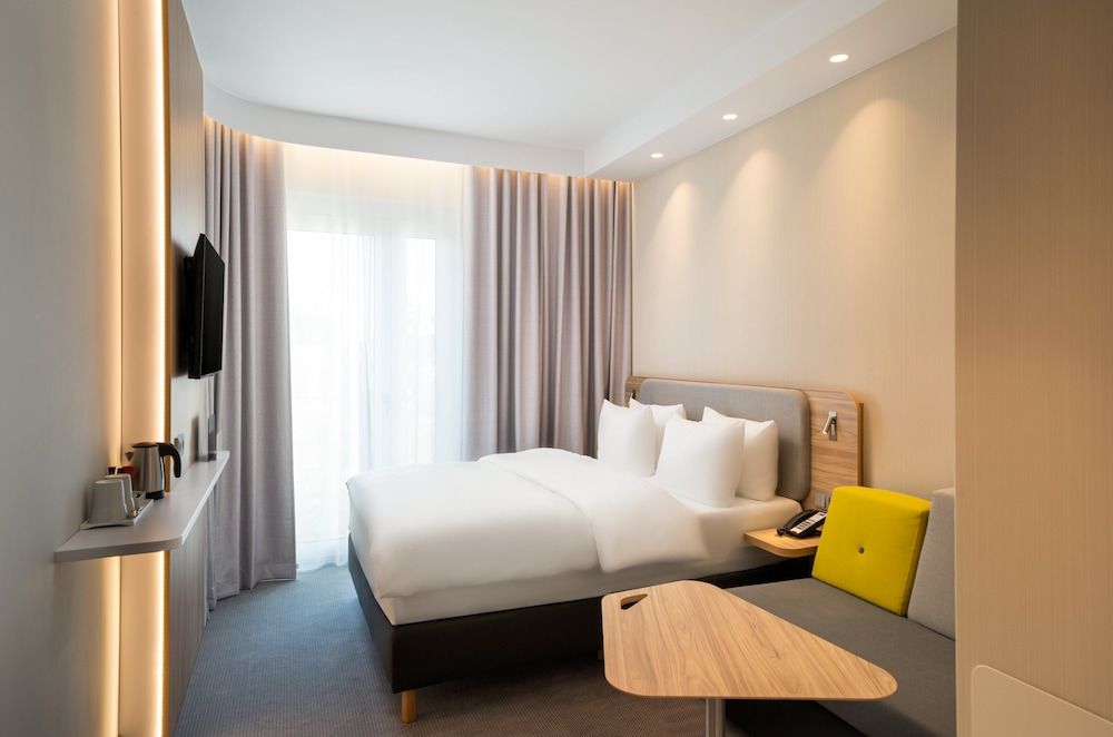 Standard Room, 1 Queen Bed with Sofa bed