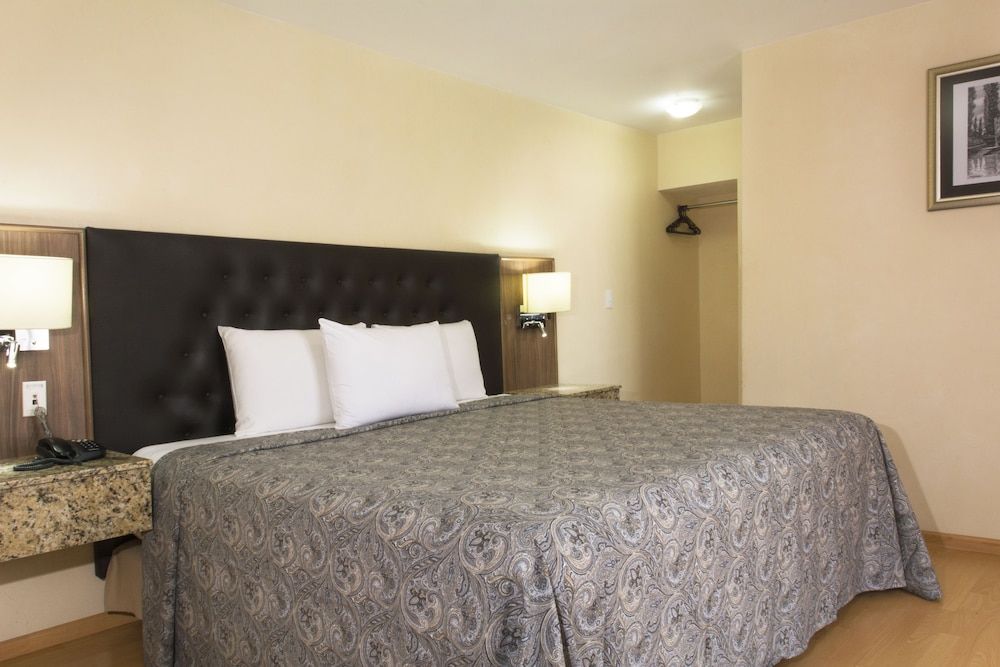 Hotel Castropol Standard Room 4