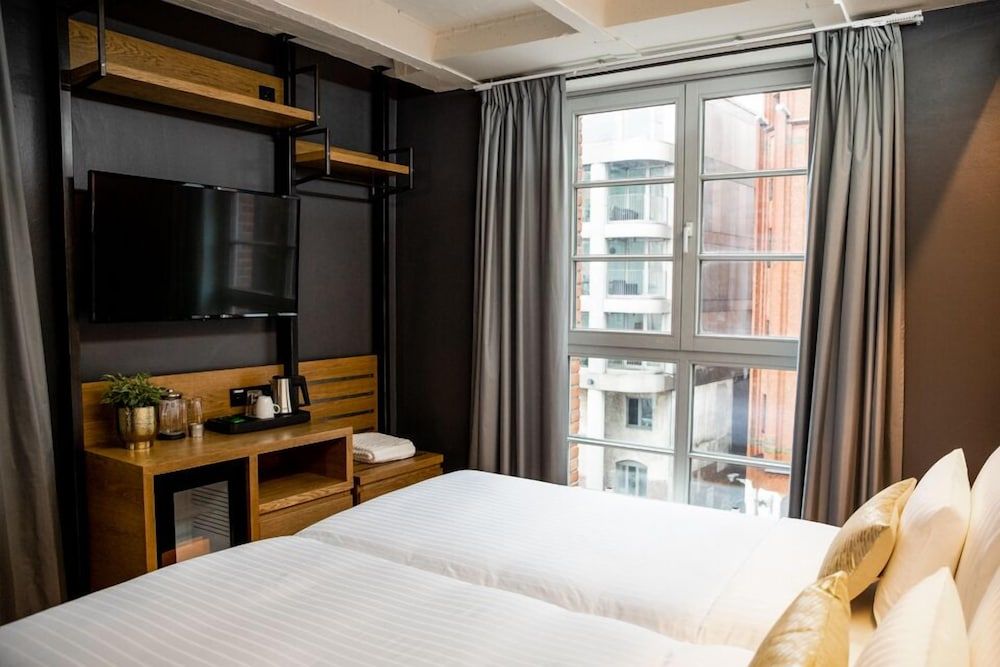 Standard Suite