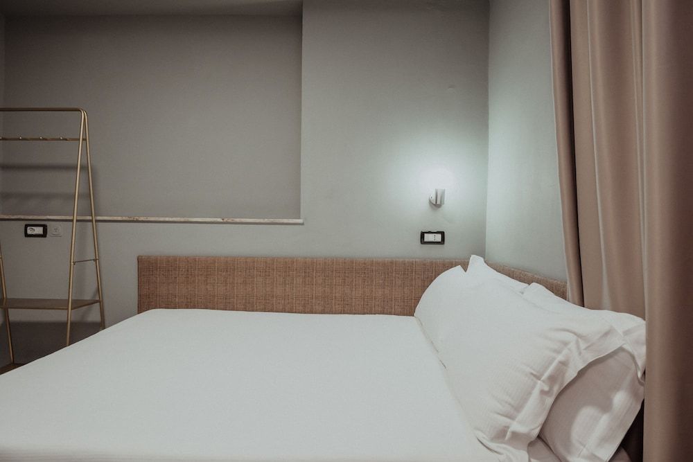 Hotel Marisa Basic Double Room 4