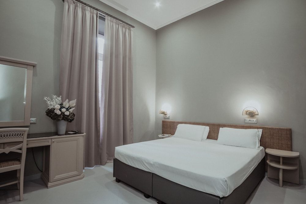 Hotel Marisa Double or Twin Room 3