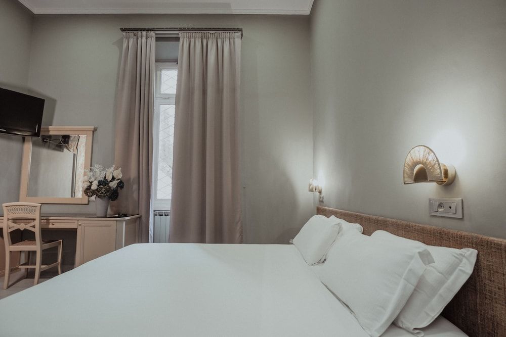 Hotel Marisa Double or Twin Room 2