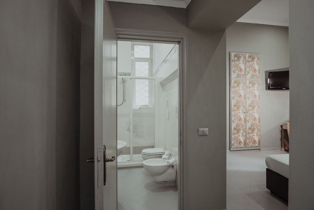 Hotel Marisa Double or Twin Room 5