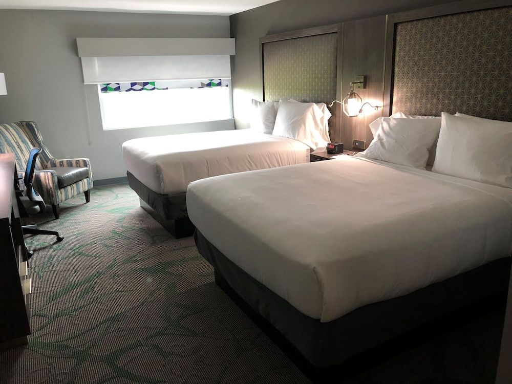 Room, 2 Queen Beds, Accessible, Non Smoking