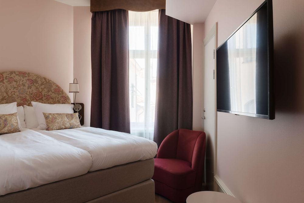 Standard Room, 1 Queen Bed, Non Smoking