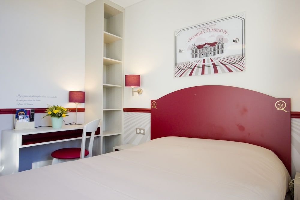 undefined Hôtel des 4 Soeurs