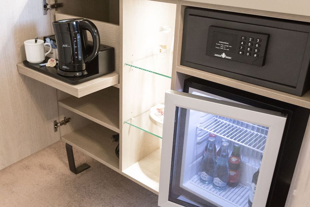 Hermes Hotel Superior Double Room 4