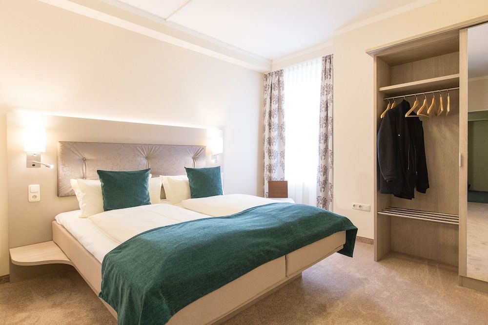 Hermes Hotel Double Room, Balcony 2