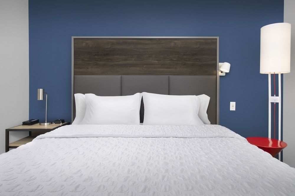 Room, 1 King Bed, Accessible (Hearing)