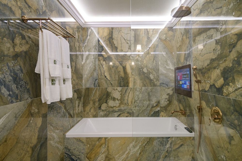 Presidential Villa VIP (4+2)