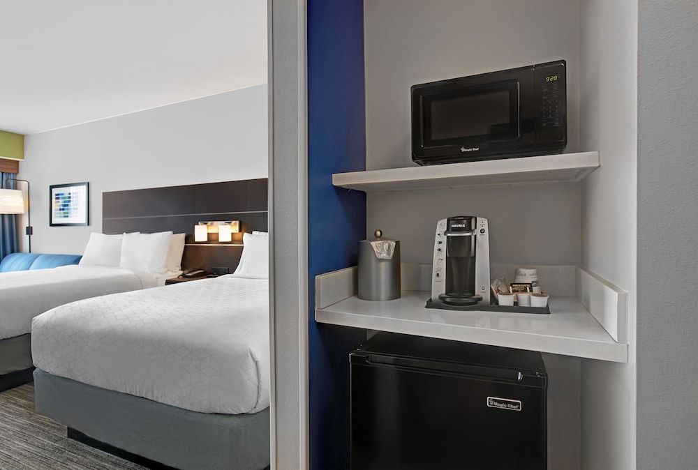 Standard Room, 2 Queen Beds, Accessible (Communications)