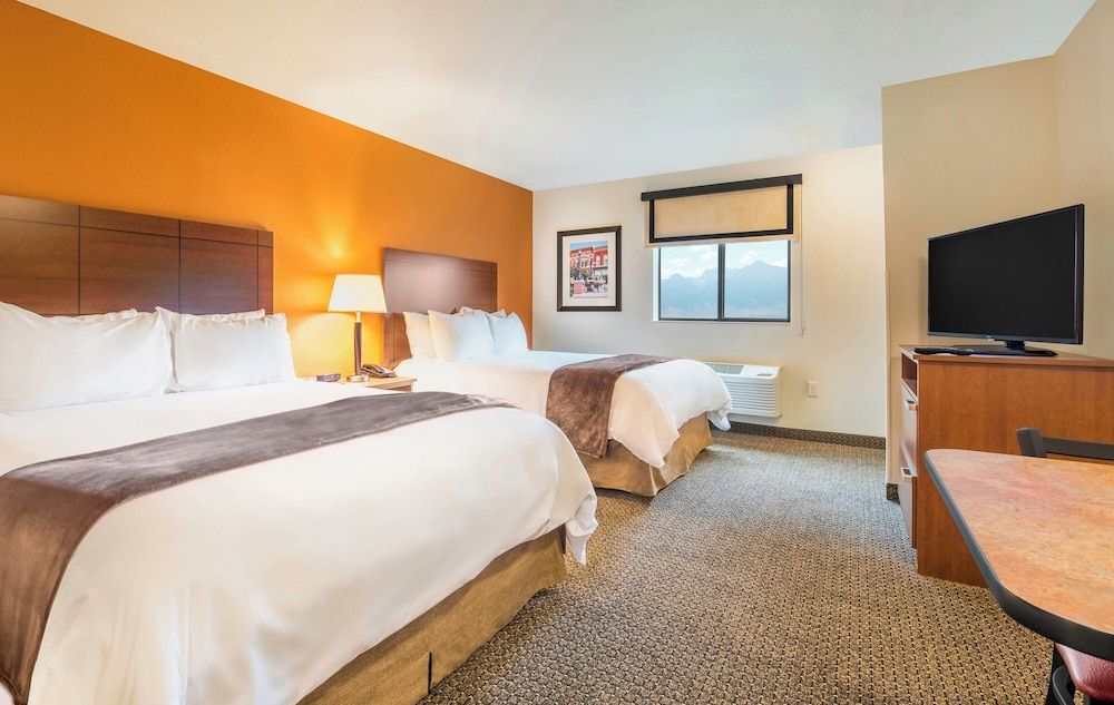 Double Room, 2 Queen Beds (View)