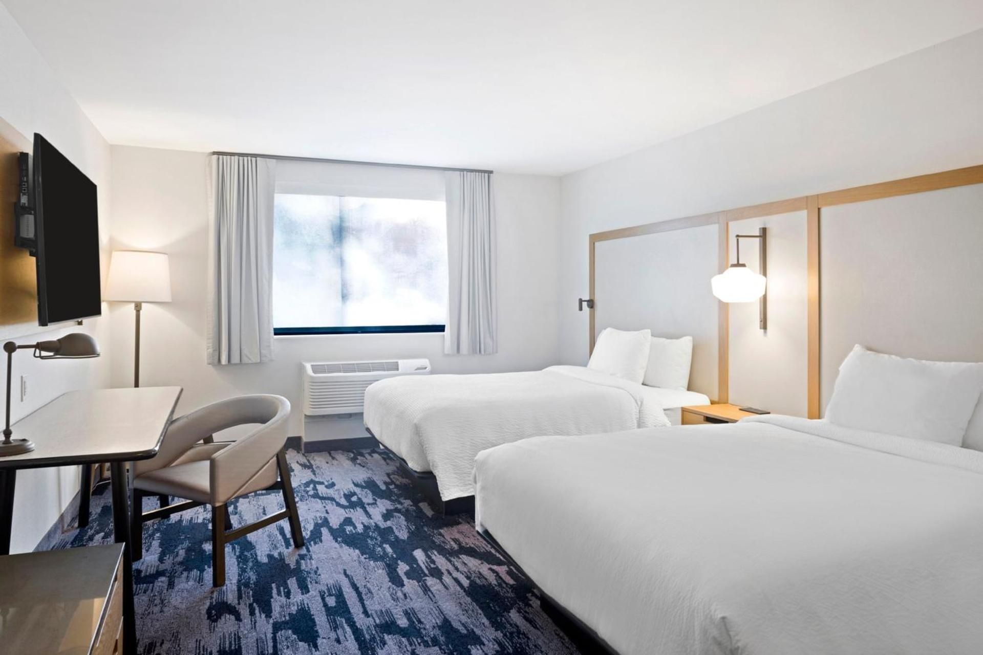 Queen Room with Two Queen Beds - Hearing Accessible